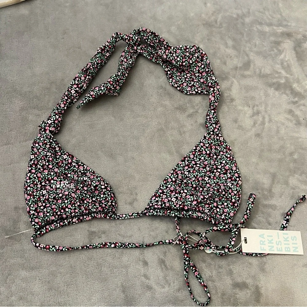 New! Frankie’s Bikinis Kealy triangle bikini top summer nights floral 4655